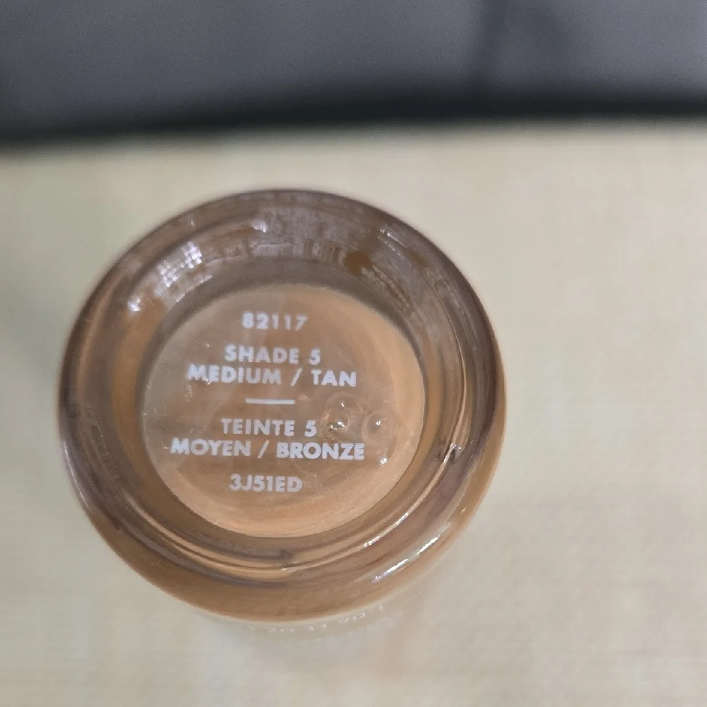 ELF Foundation Liquid Medium to Full Coverage              (Shade 5 Med/tan)